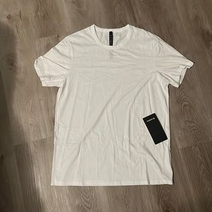 Lululemon Fundamental Tee